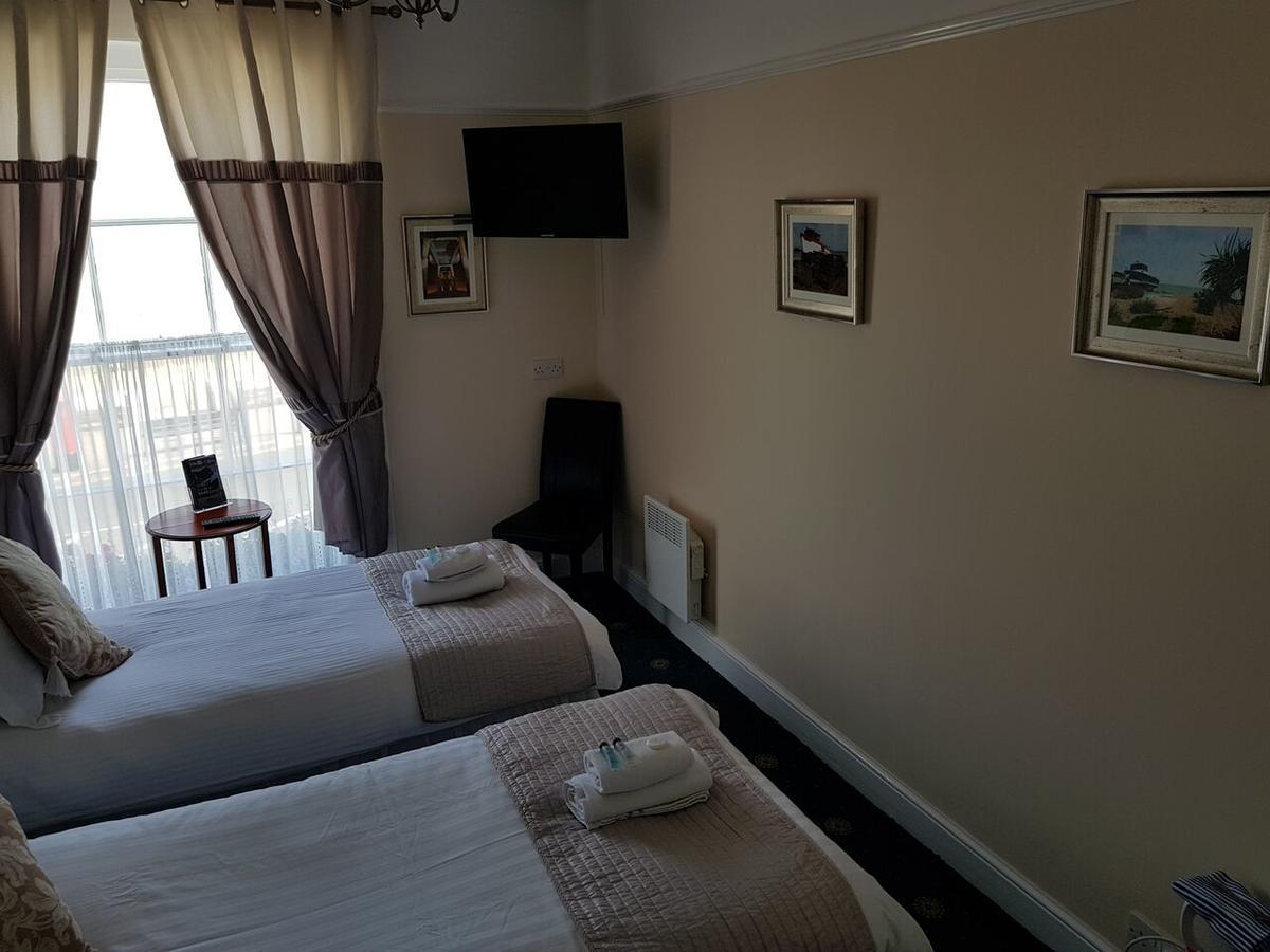 Waterfront Hotel Deal Eksteriør billede