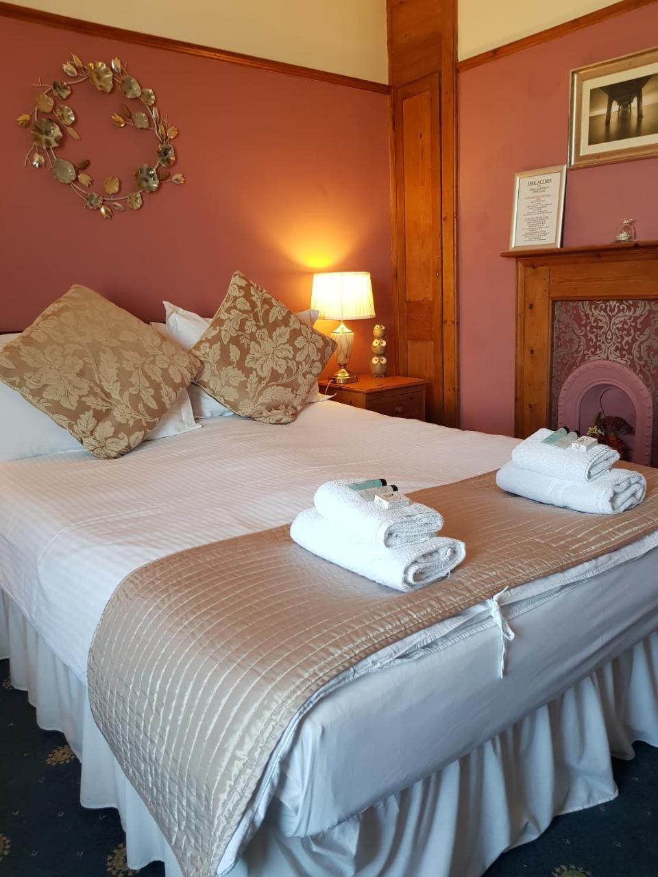 Waterfront Hotel Deal Eksteriør billede